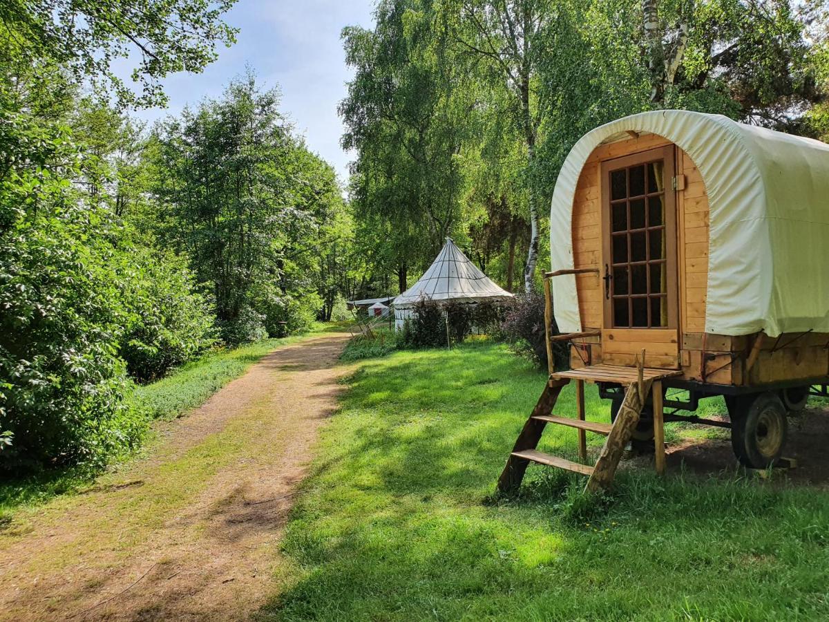 L'Alternatif Hotell Huriel Exteriör bild
