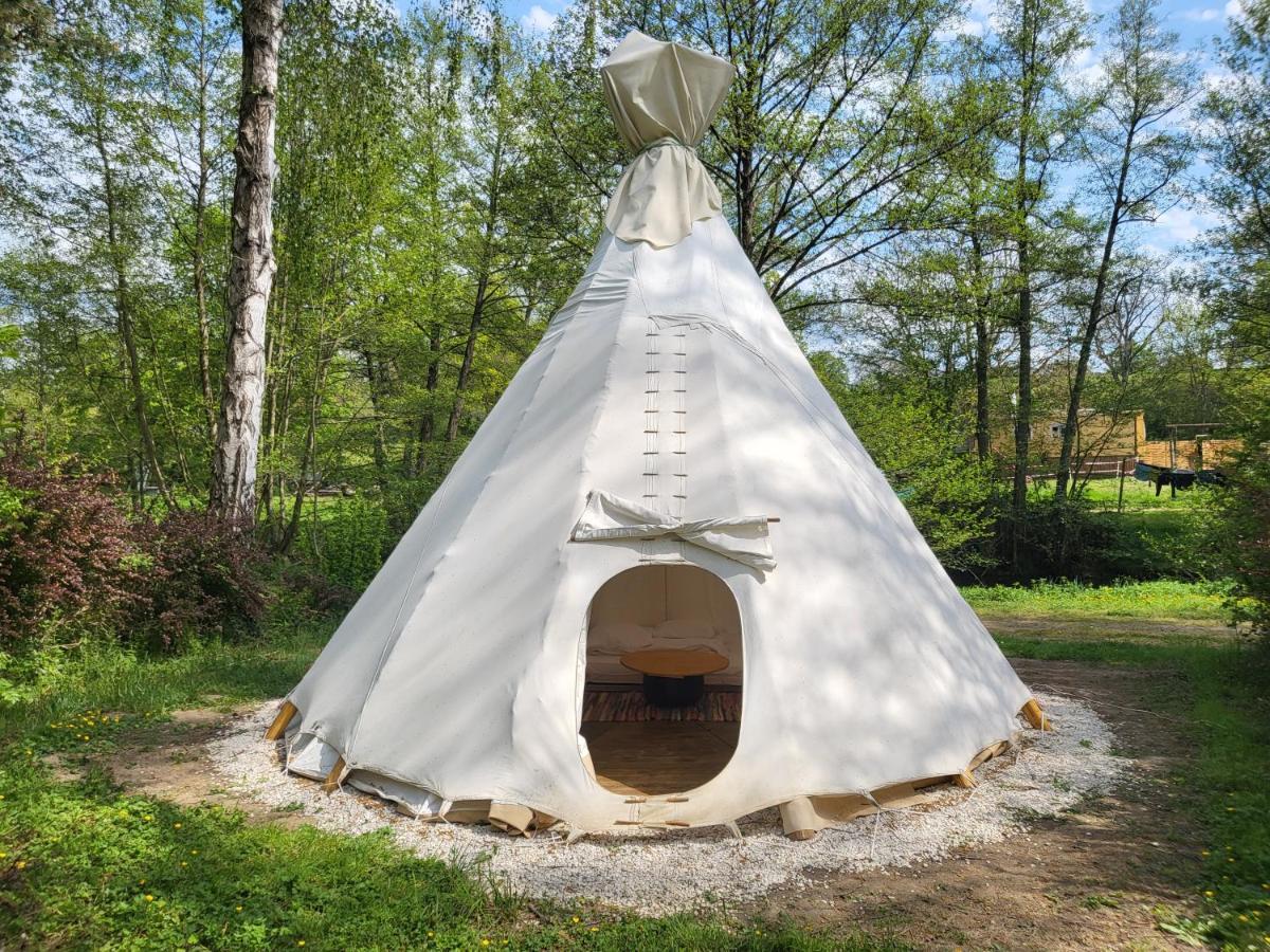L'Alternatif Hotell Huriel Exteriör bild